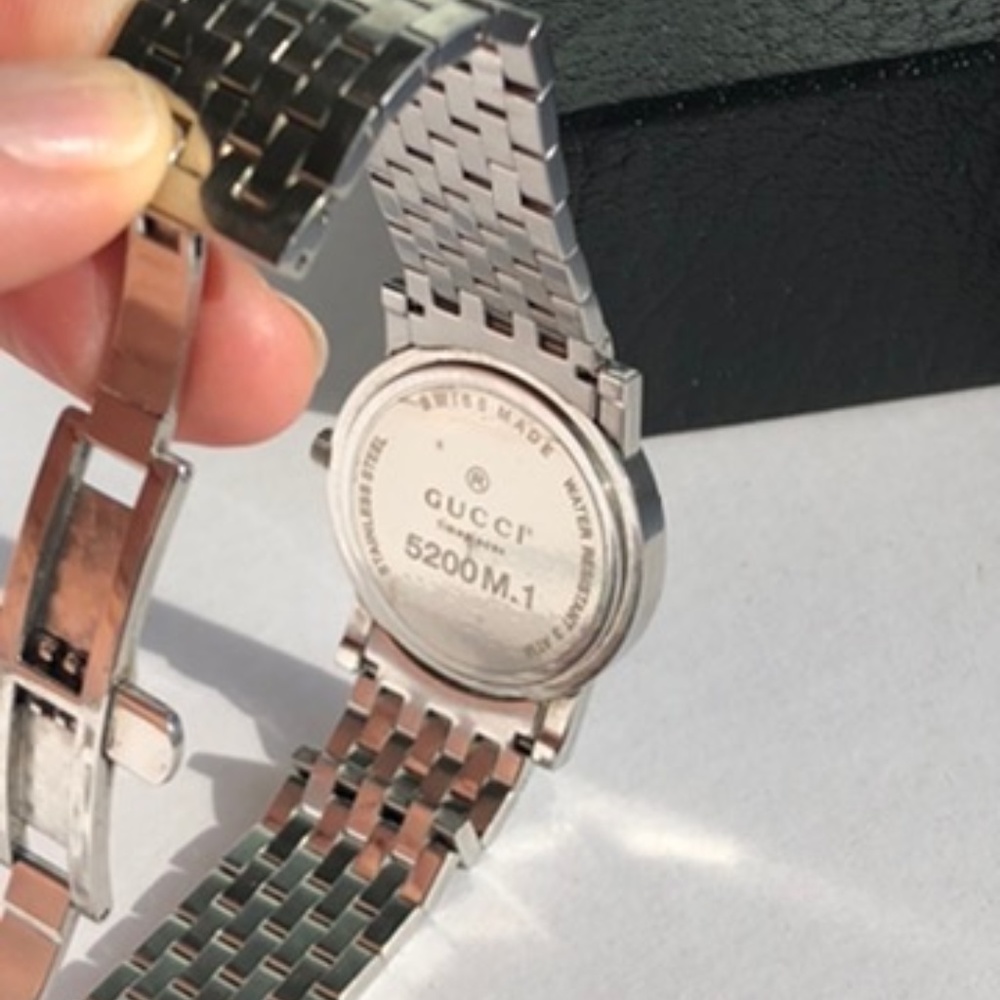 Gucci Men's Watch - Picture 5 of 8